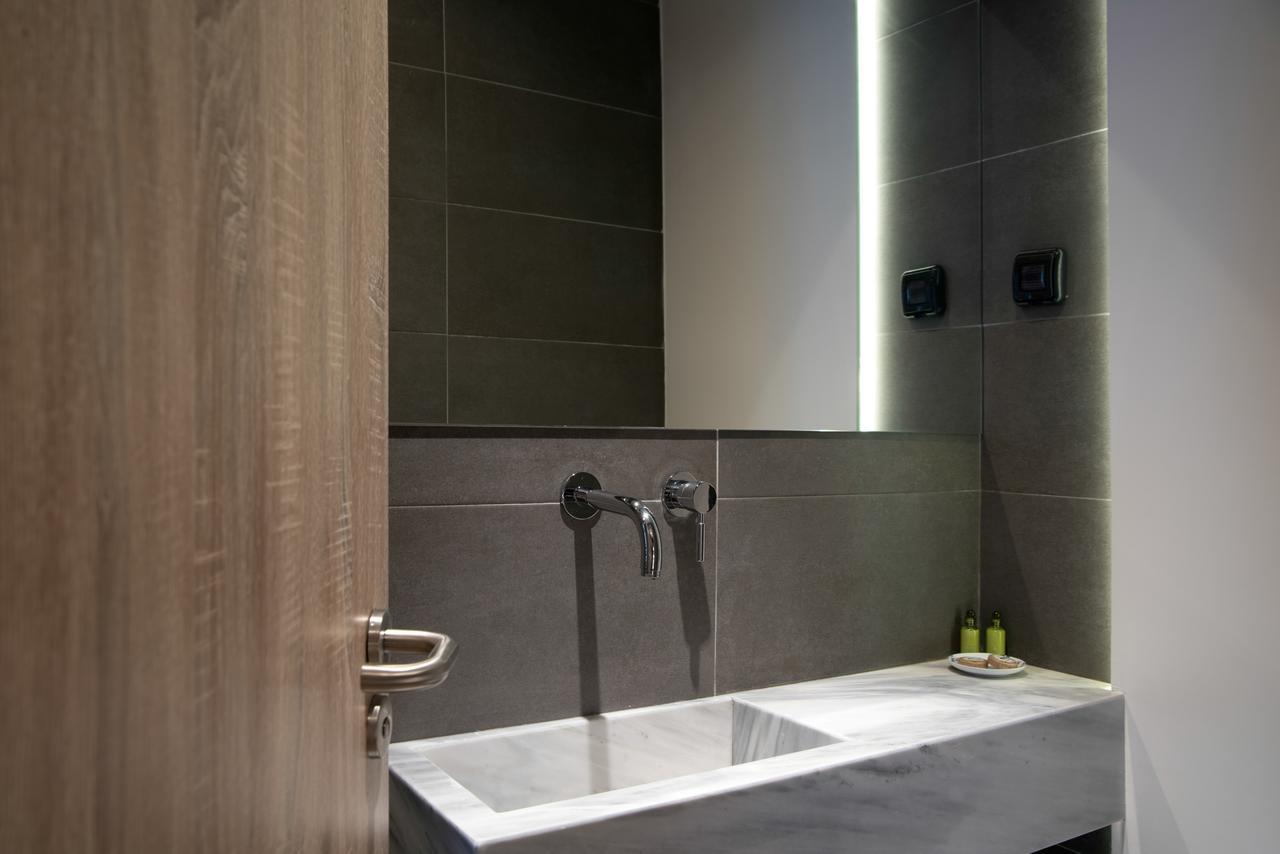 Ad Athens Luxury Rooms & Suites Exterior photo
