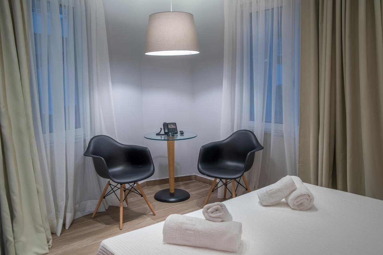 Ad Athens Luxury Rooms & Suites Exterior photo
