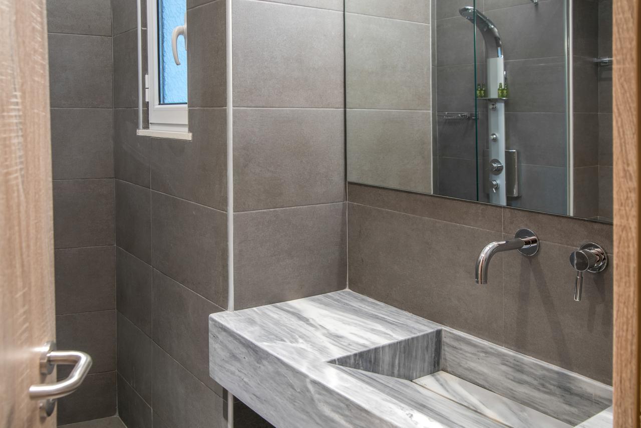 Ad Athens Luxury Rooms & Suites Exterior photo